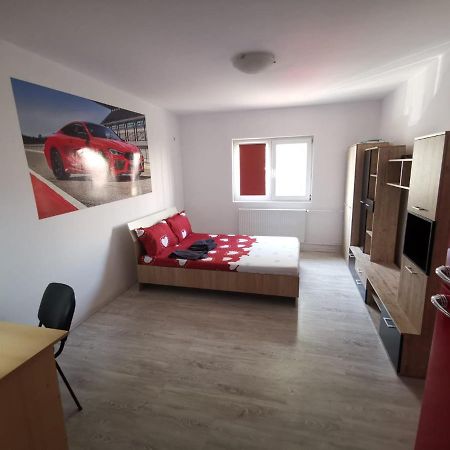 Bmw Studio Apartment Букурещ Екстериор снимка